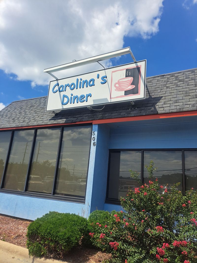 Carolina's Diner - 506 S Regional Rd, Greensboro