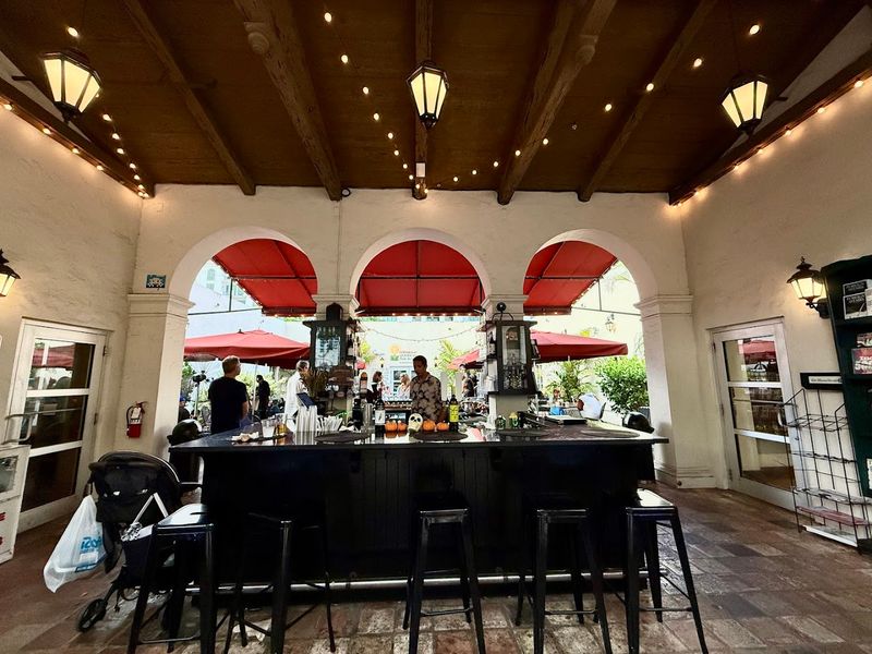 Live Music That Turns Book Shopping Into An Event