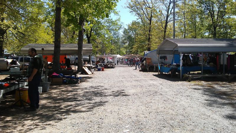 The Outdoor Layout Makes Wandering Easy