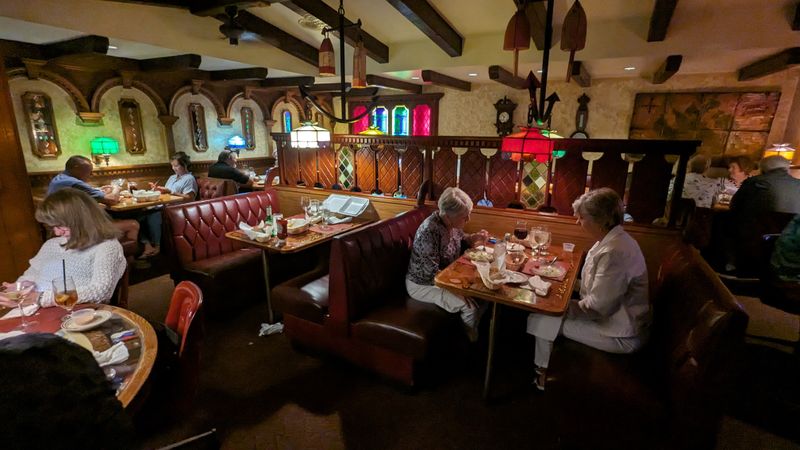 Treasure Island Supper Club – Moraine