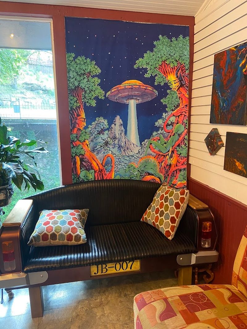 Bean Me Up Creekside, Eureka Springs