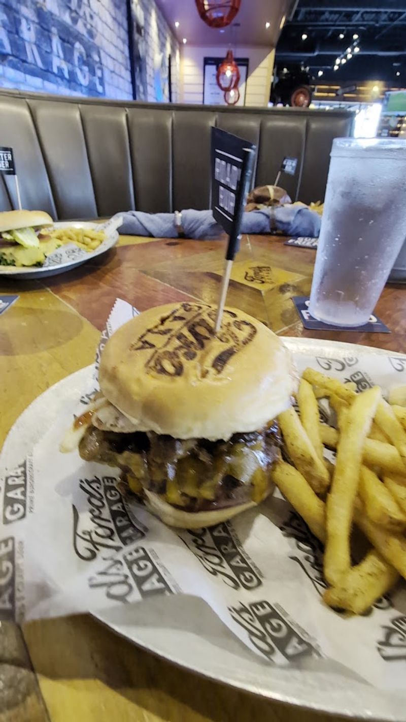 Melted Cheese That Actually Covers Every Corner