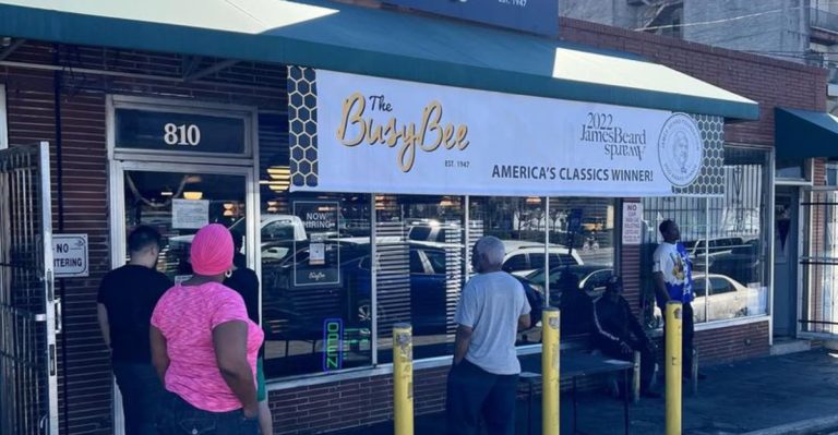 The Peach Cobbler At This Georgia Diner Is So Good You’ll Keep Coming Back