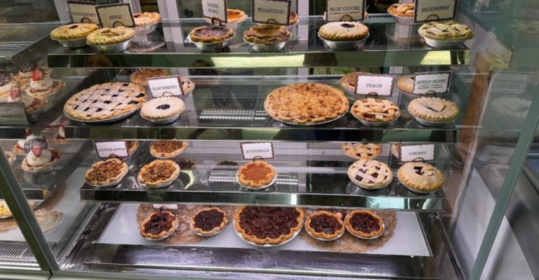 The Pecan Pie At This Texas Café Might Be The Best You’ll Ever Taste