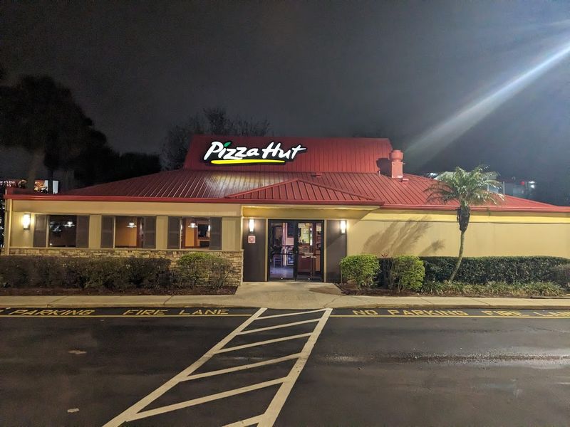 The Big Dinner Box That Feeds A Whole Group