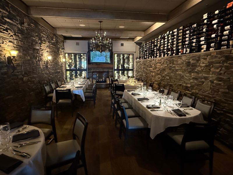 Gianni's Steakhouse & Seafood