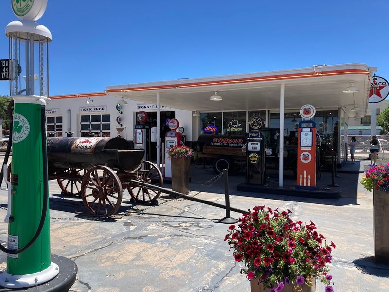 The Setting and Small-Town Charm of Williams