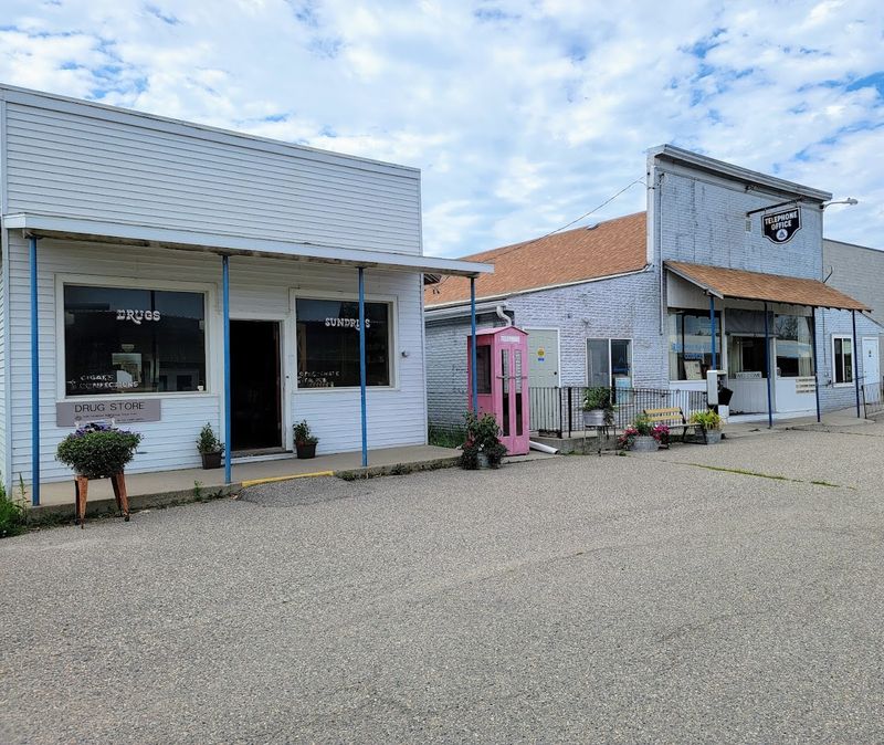 The Pioneer Telephone Museum Lets You Call Other Buildings