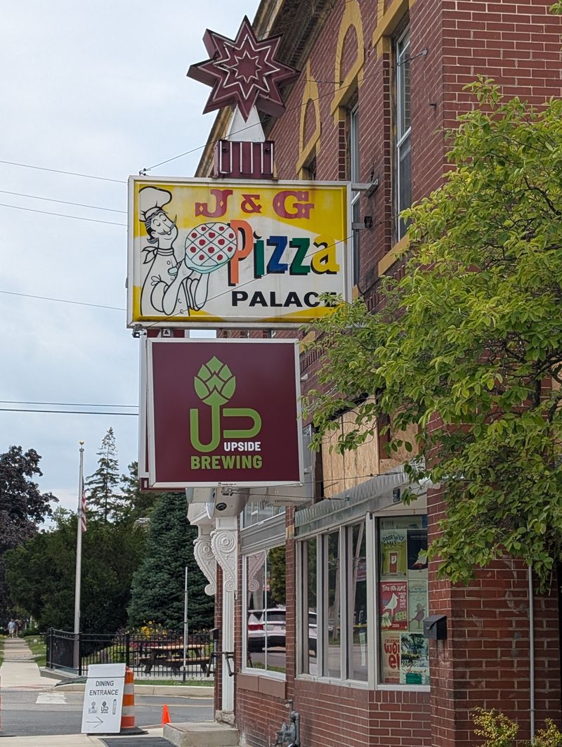 J & G Pizza Palace – Sylvania