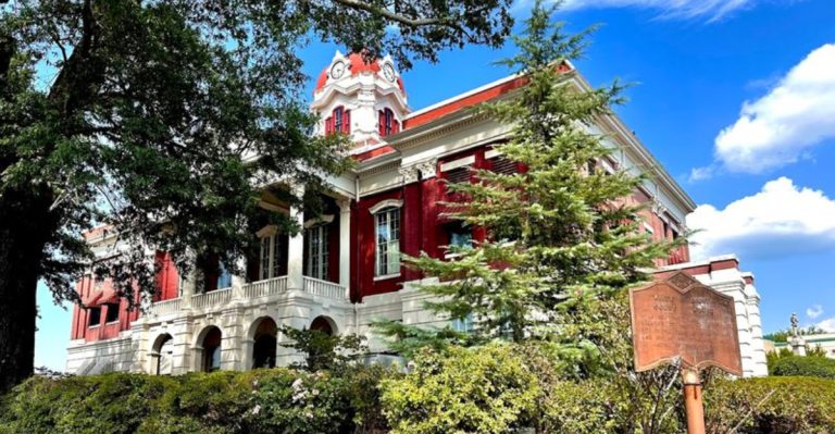 The Postcard-Worthy Town In Arkansas That You’ve Likely Never Heard Of