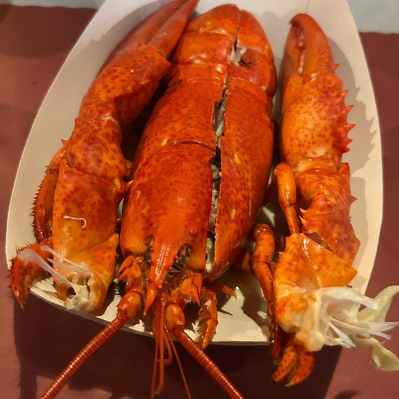 The Pre-Cracked Lobster Service