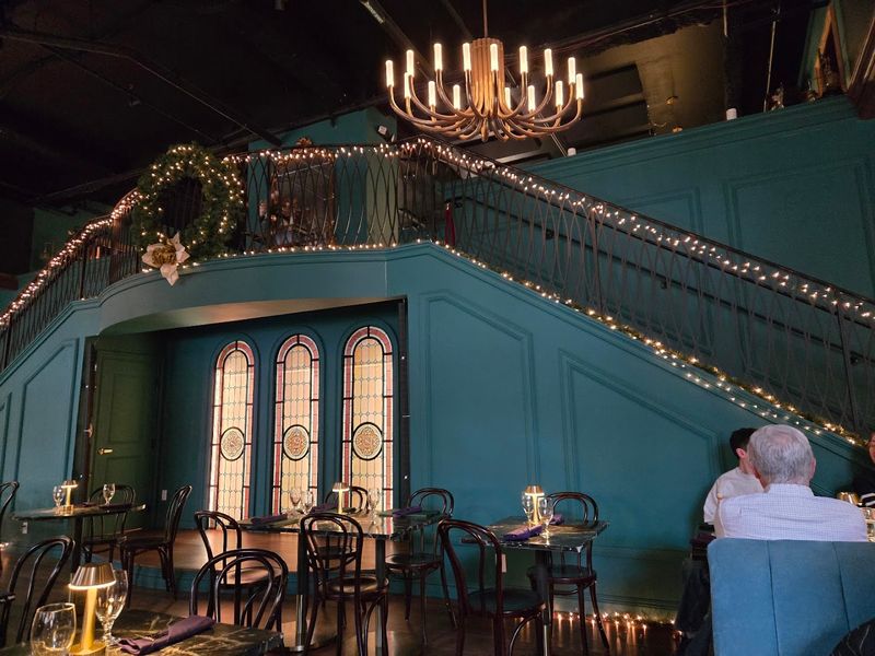 A Strong Review Reputation Speaks Volumes