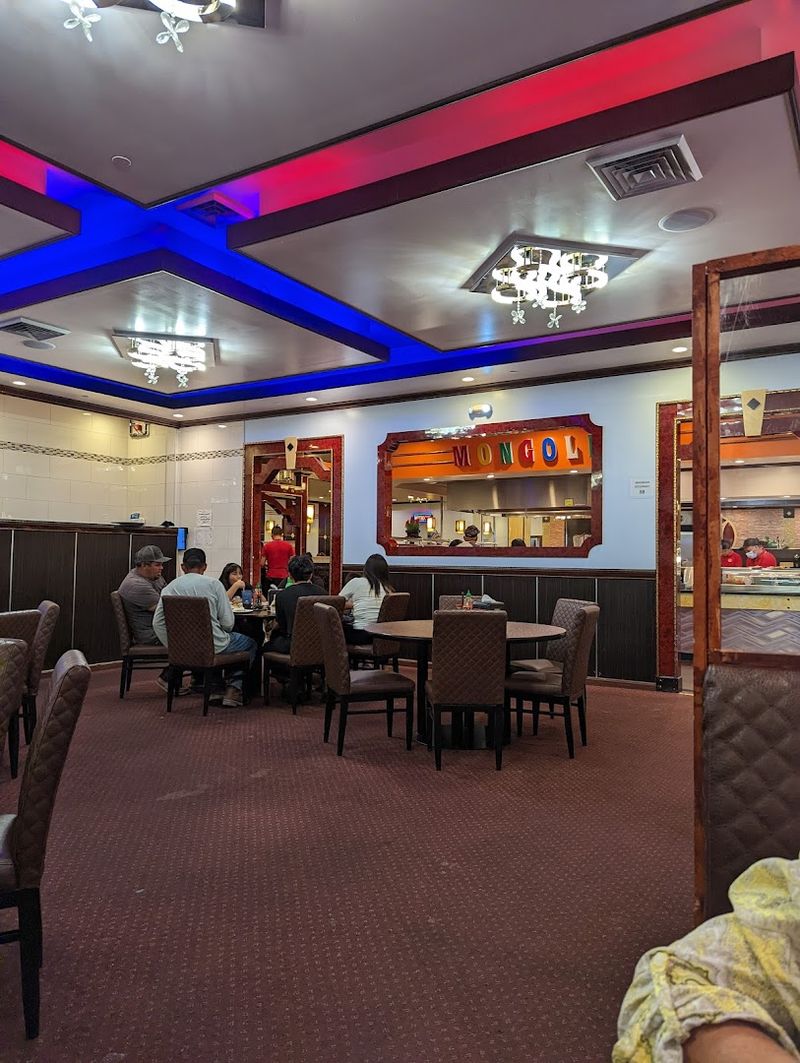 The Crowd That Tells You Everything You Need To Know