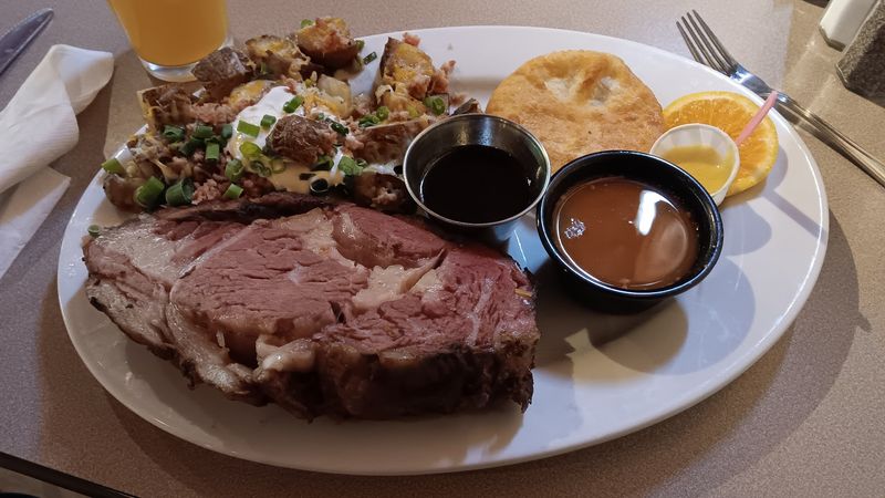 The Prime Rib That Earns Lifelong Fans