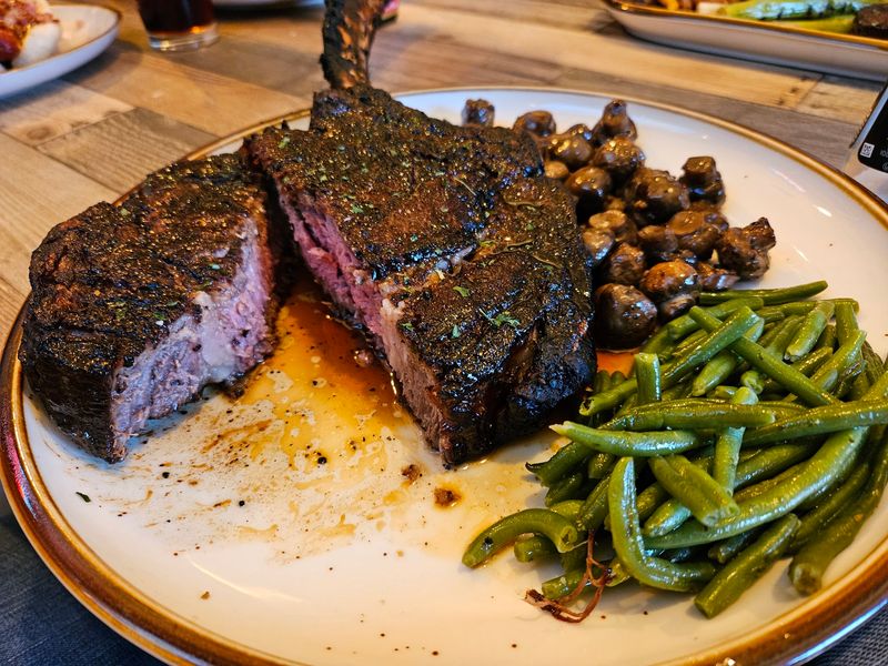 The Prime Rib That Makes You Read The Menu Twice