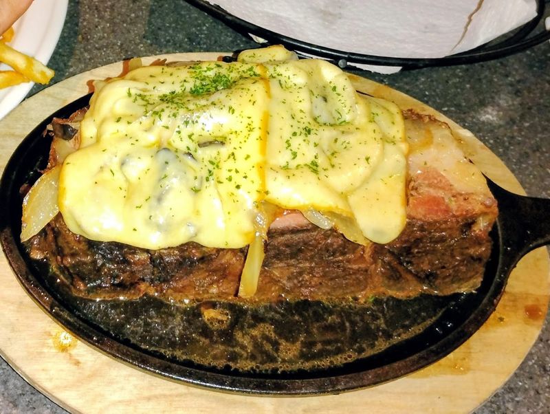 The Prime Rib That People Drive Two Hours For