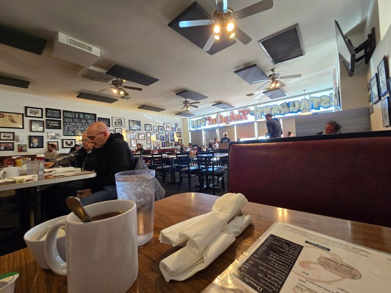 City Feet, Table Ready