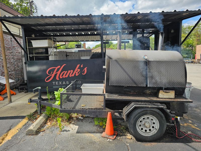 Hank's Texas BBQ – 2941 N High St, Columbus, OH 43202