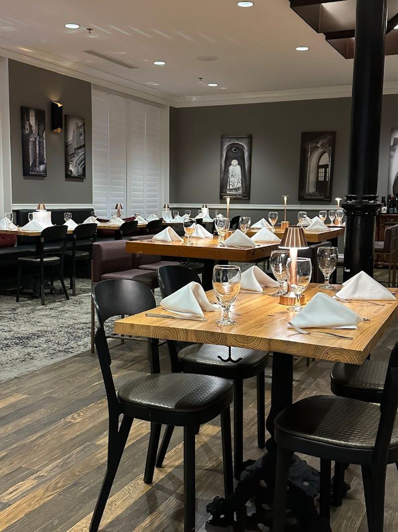 Ella's Table, Fayetteville