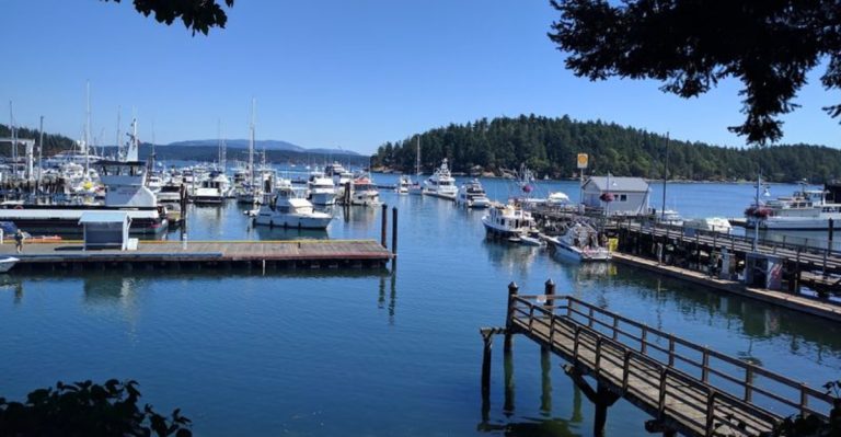The Quaint Washington Town That Feels Like A Hallmark Movie Filming Location