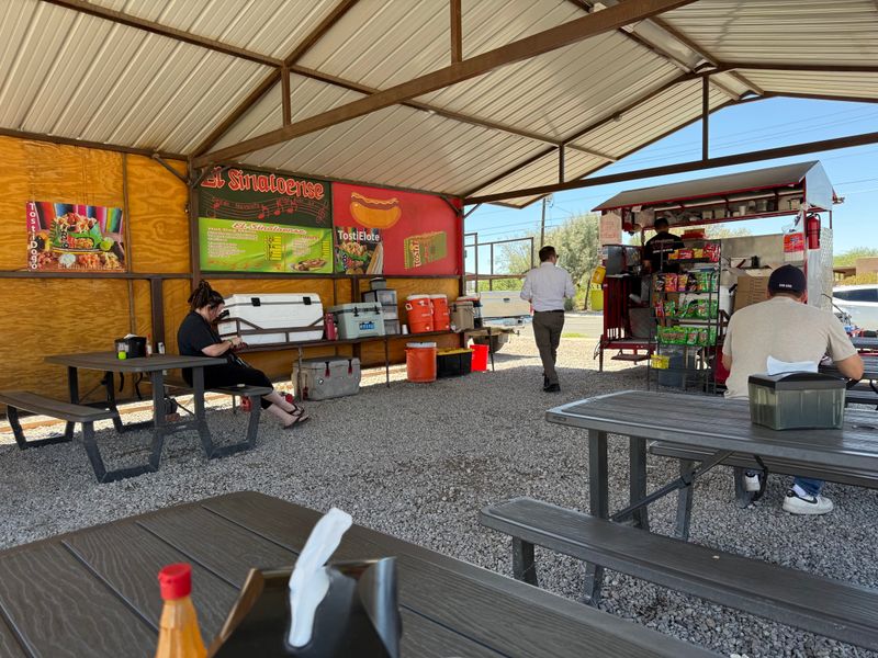 El Sinaloense Hot Dog Cart