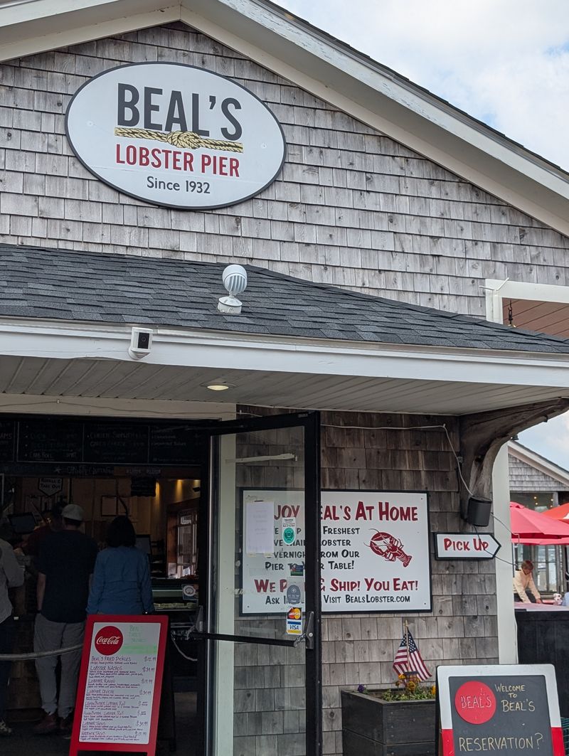 Beal's Lobster Pier