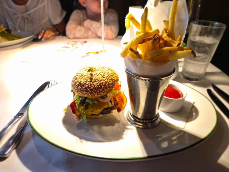 Lindey's – Columbus