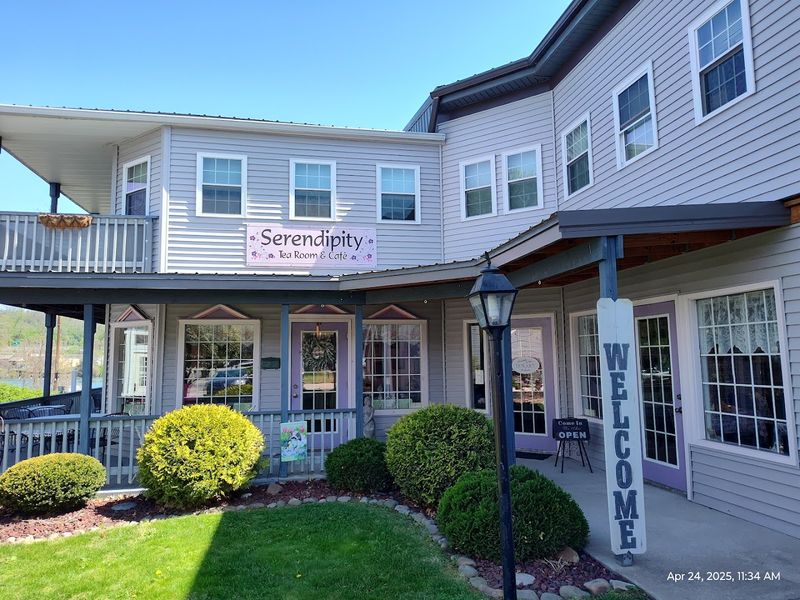 Serendipity Tea Room and Cafe, Belle Vernon