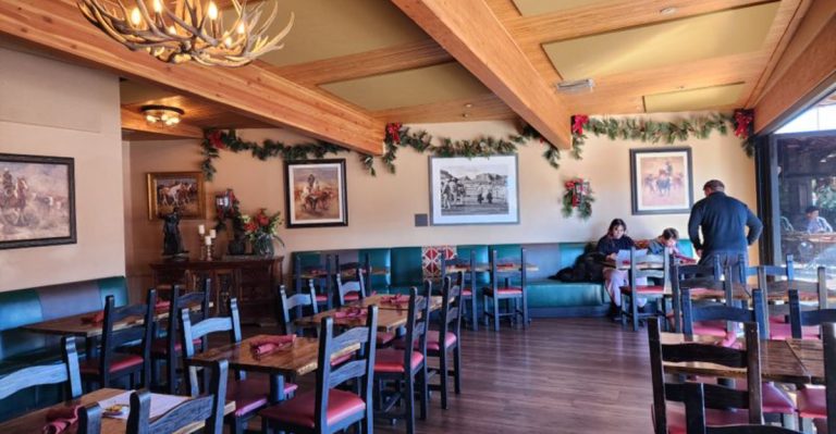 The Rattlesnake Sausage At This No Frills Steakhouse In Arizona Tastes Truly Out Of This World