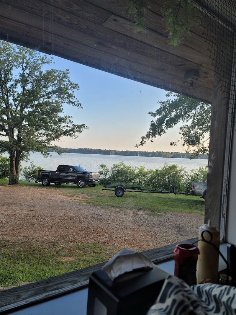 A Scenic Retreat For Food Lovers