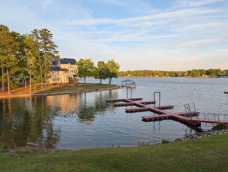 The Retreat: Lake Wateree Dining, Ridgeway
