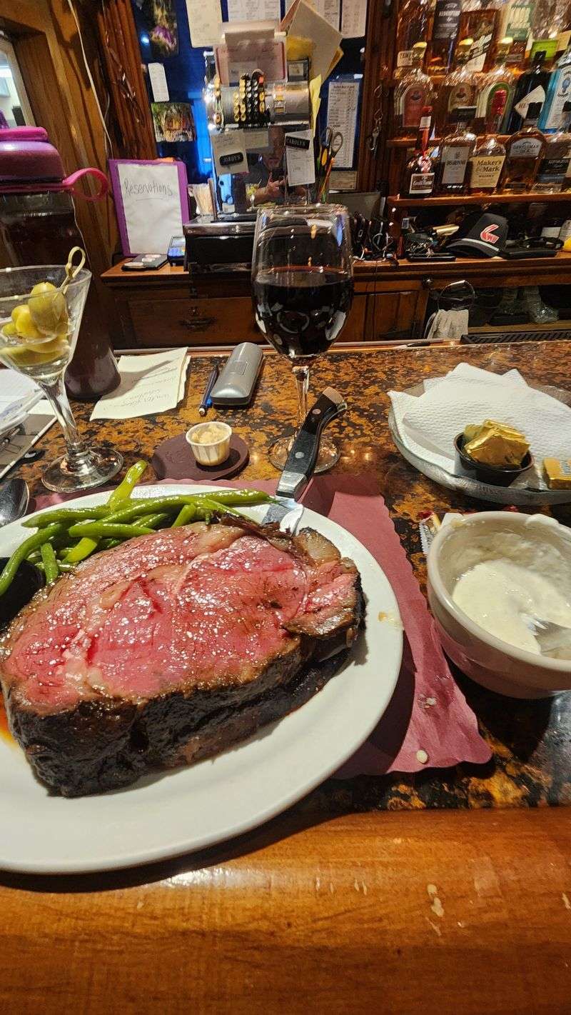 Prime Rib Fridays and Saturdays Are a Big Deal
