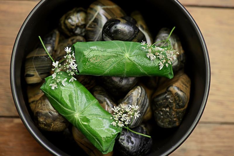 How Limited Seating Creates Scarcity And Buzz