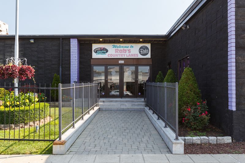 Strike-Worthy Mozzarella Sticks