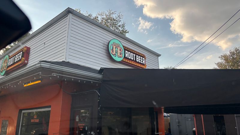 J&E Rootbeer Stand, Middletown