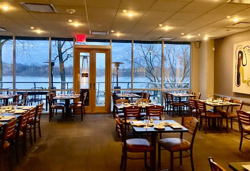 Brave New Restaurant