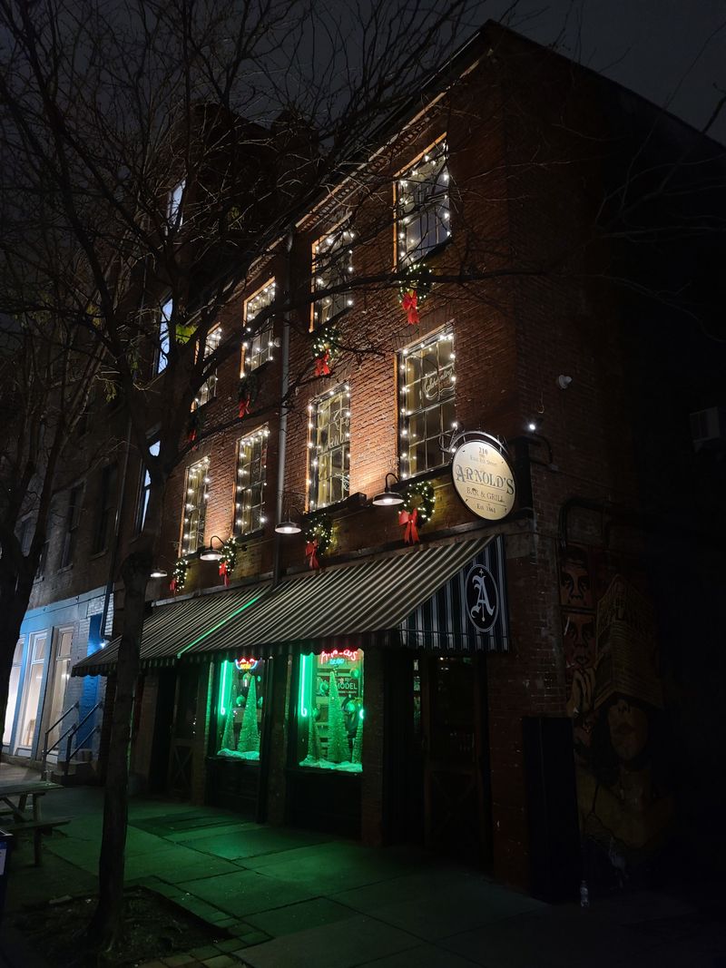 Arnold's Bar & Grill – Cincinnati, Ohio