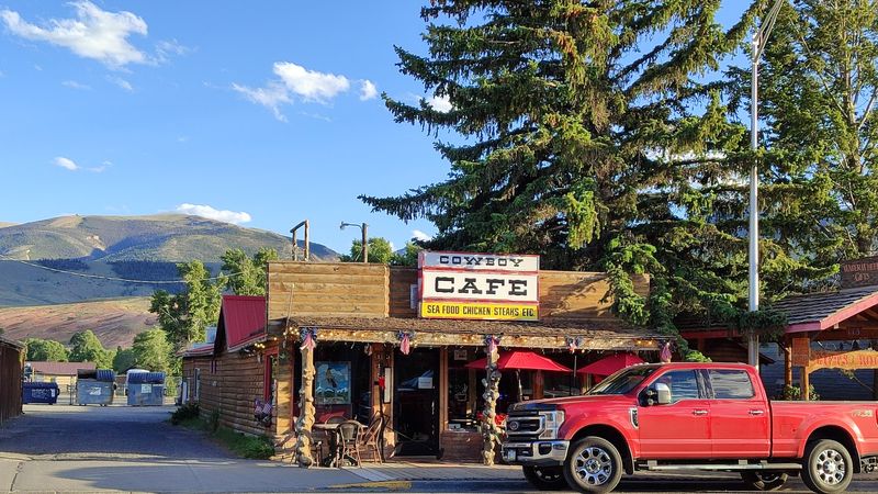 The Rustic Western Atmosphere That Feels Like Stepping Back In Time The Rustic Western Atmosphere That Feels Like Stepping Back In Time
