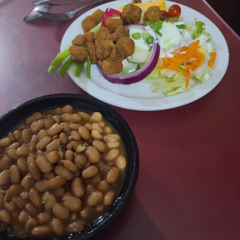 The Salad Bar That Totally Steals The Show The Salad Bar That Totally Steals The Show