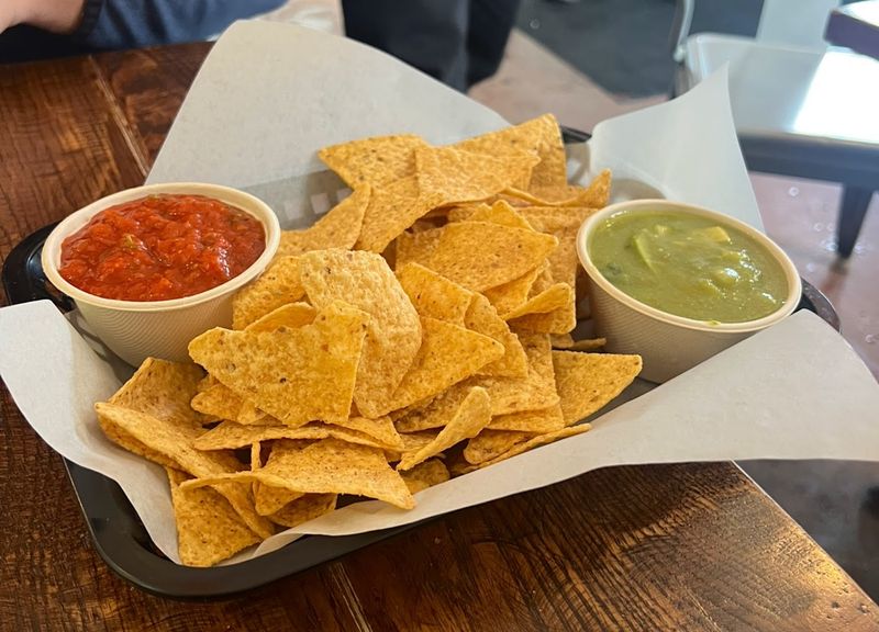 The Salsa Verde And Chips Tell You Plenty About The Kitchen