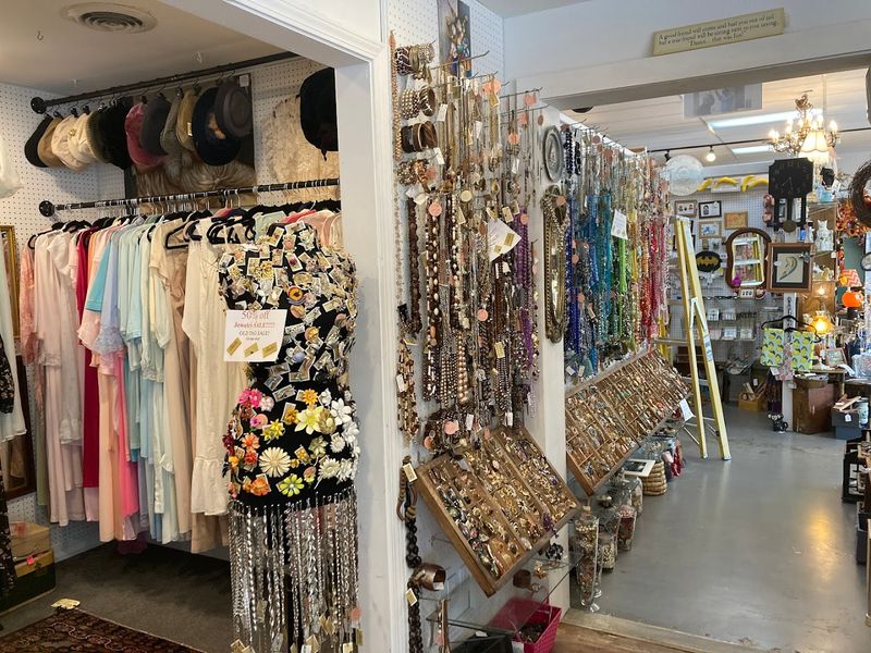 In Retrospect Vintage Mall, Fayetteville