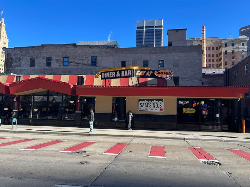 The Sam’s No. 3 Name Returns To Curtis Street The Sam’s No. 3 Name Returns To Curtis Street