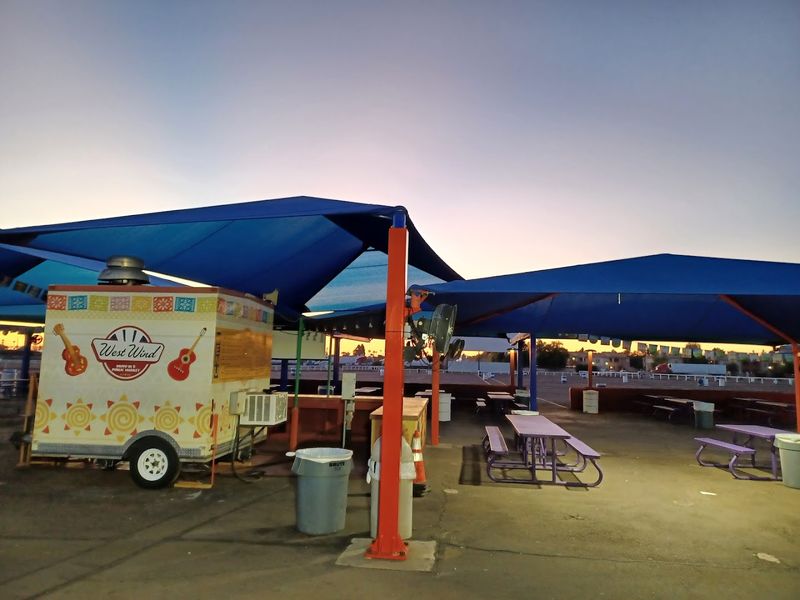 The Saturday And Sunday Glendale Public Market