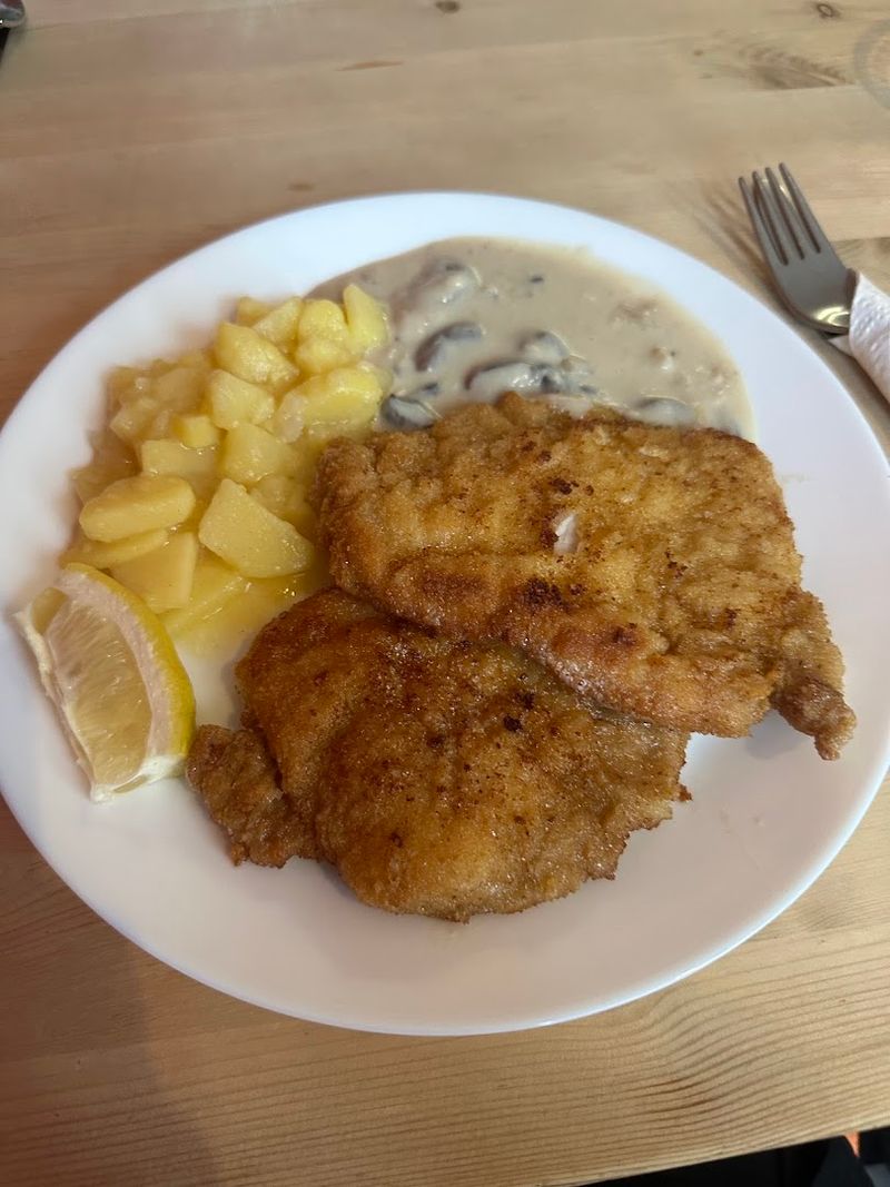 The Schnitzel At This Lakewood Spot That Visitors Say Tastes Like Germany
