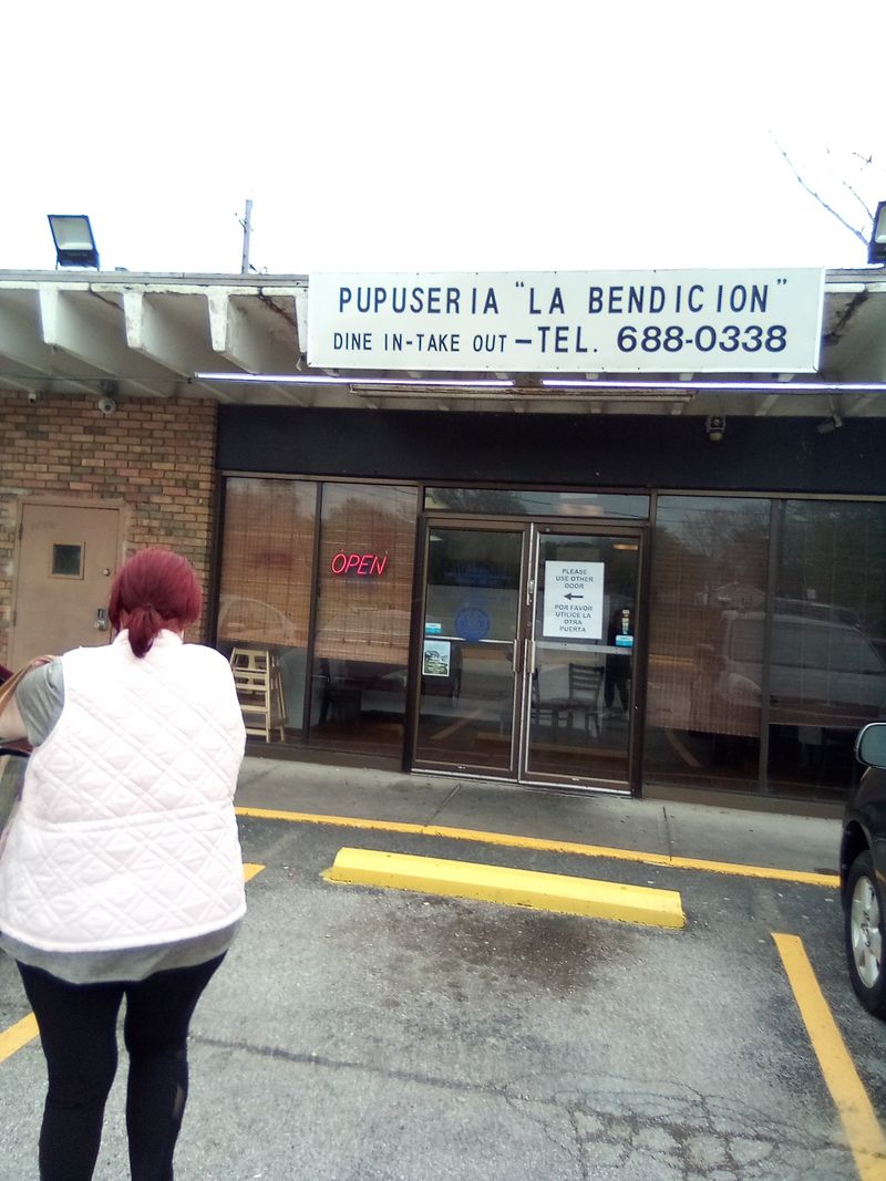 Pupuseria La Bendicion, Cleveland