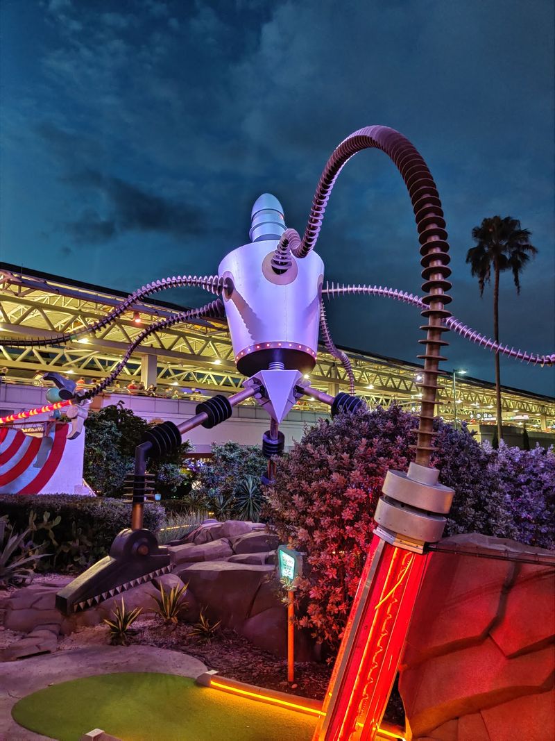 The Sci-Fi Course Design With Its Standout Alien Features