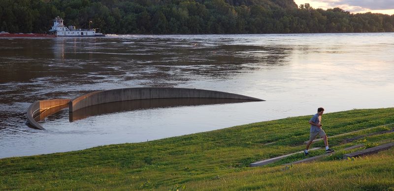 Life Along the Ohio River Waterfront