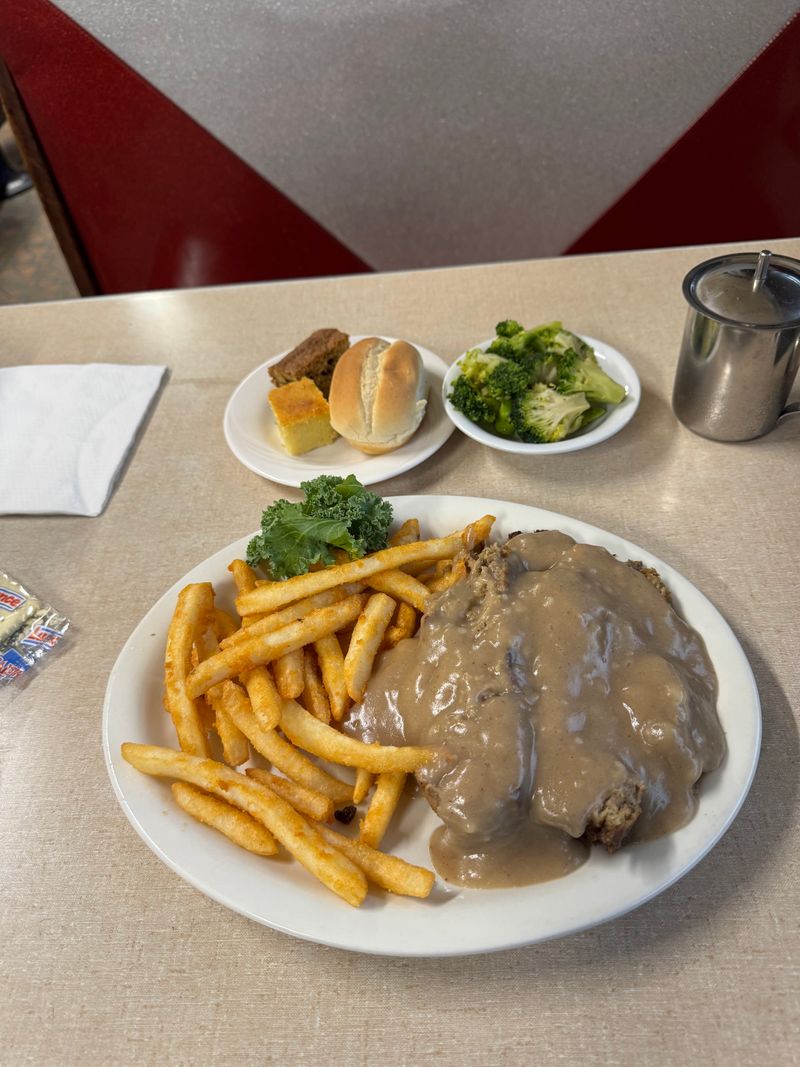 Classic American Comfort Food Fills the Menu