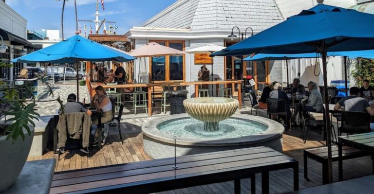 The Seaside California Fish Market Frying Tacos Locals Keep Secret