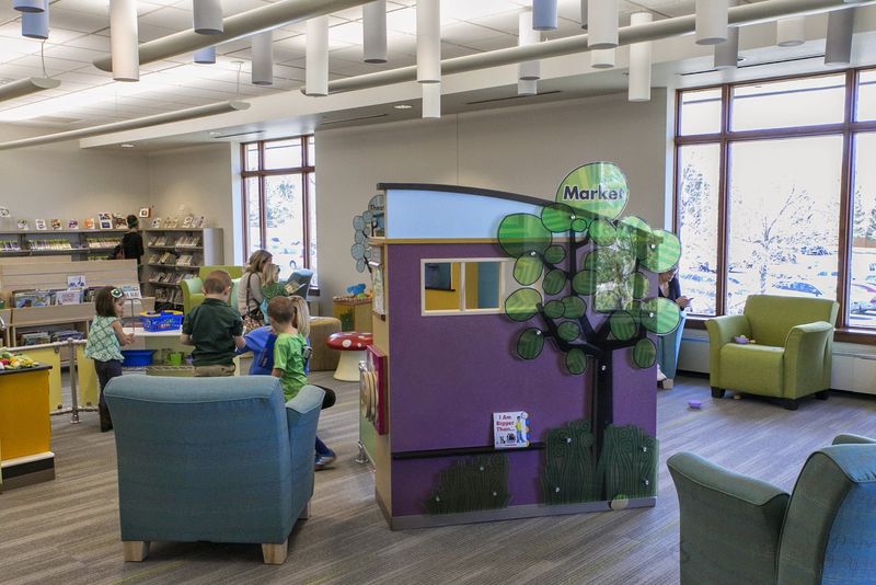 The Sectioned-Off Kids Area That Saves Parents' Nerves